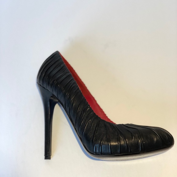 Alexander McQueen Black Leather Pumps - Picture 10 of 11